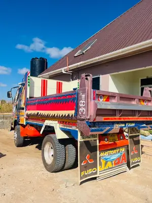 Mitsubishi Fuso Tipper 2004