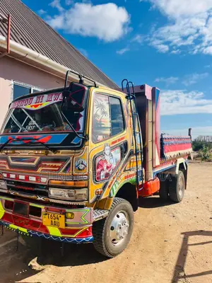 Mitsubishi Fuso Tipper 2004