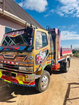 Mitsubishi Fuso Tipper 2004