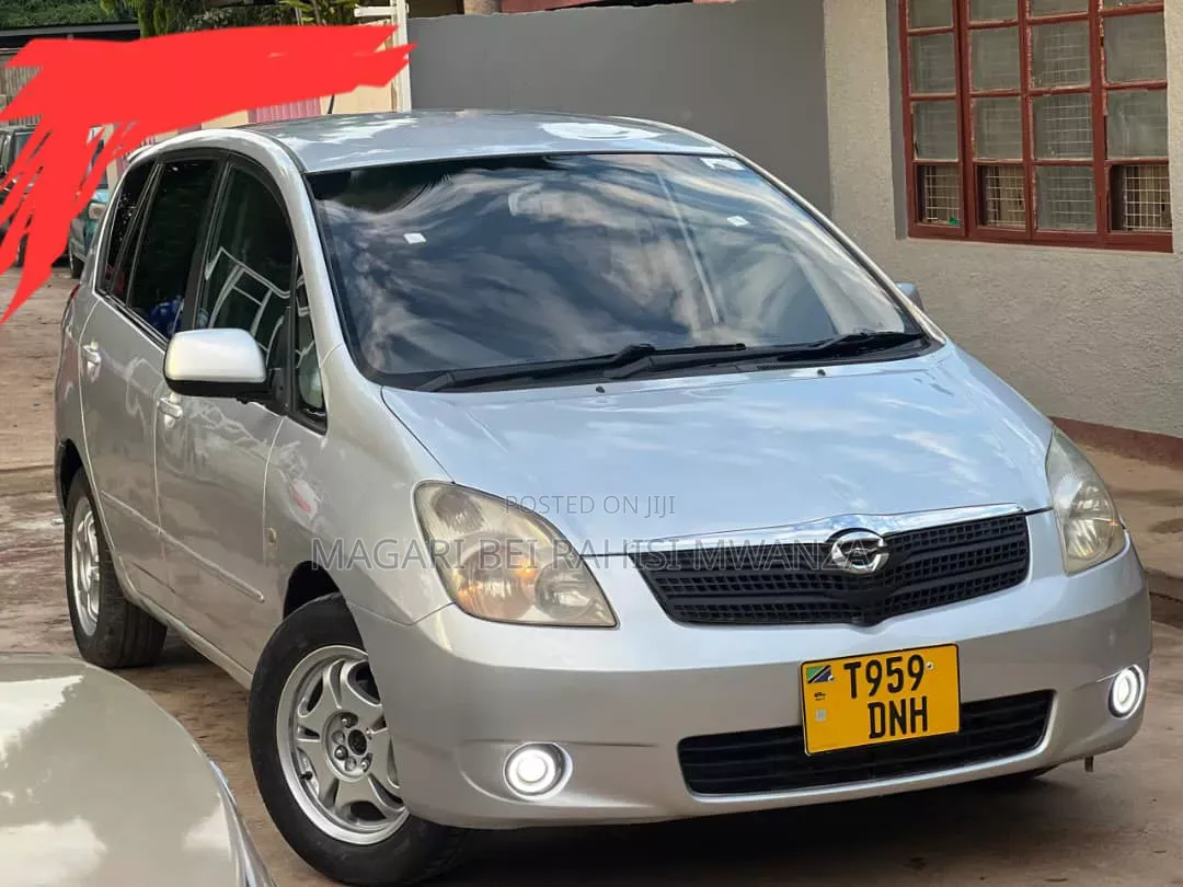 Toyota Corolla Spacio 2004 Silver