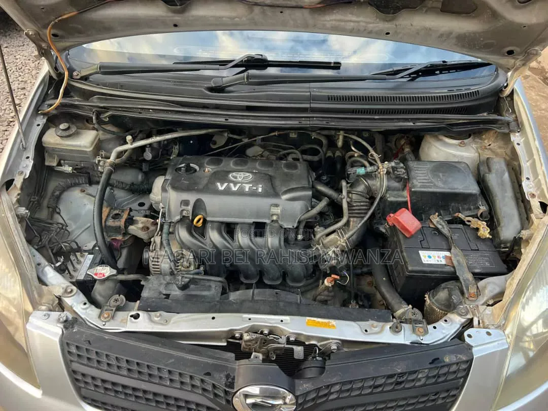 Toyota Corolla Spacio 2004 Silver