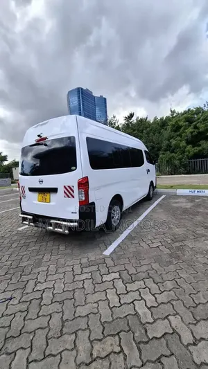 Nissan Caravan (Urvan) 2013 White