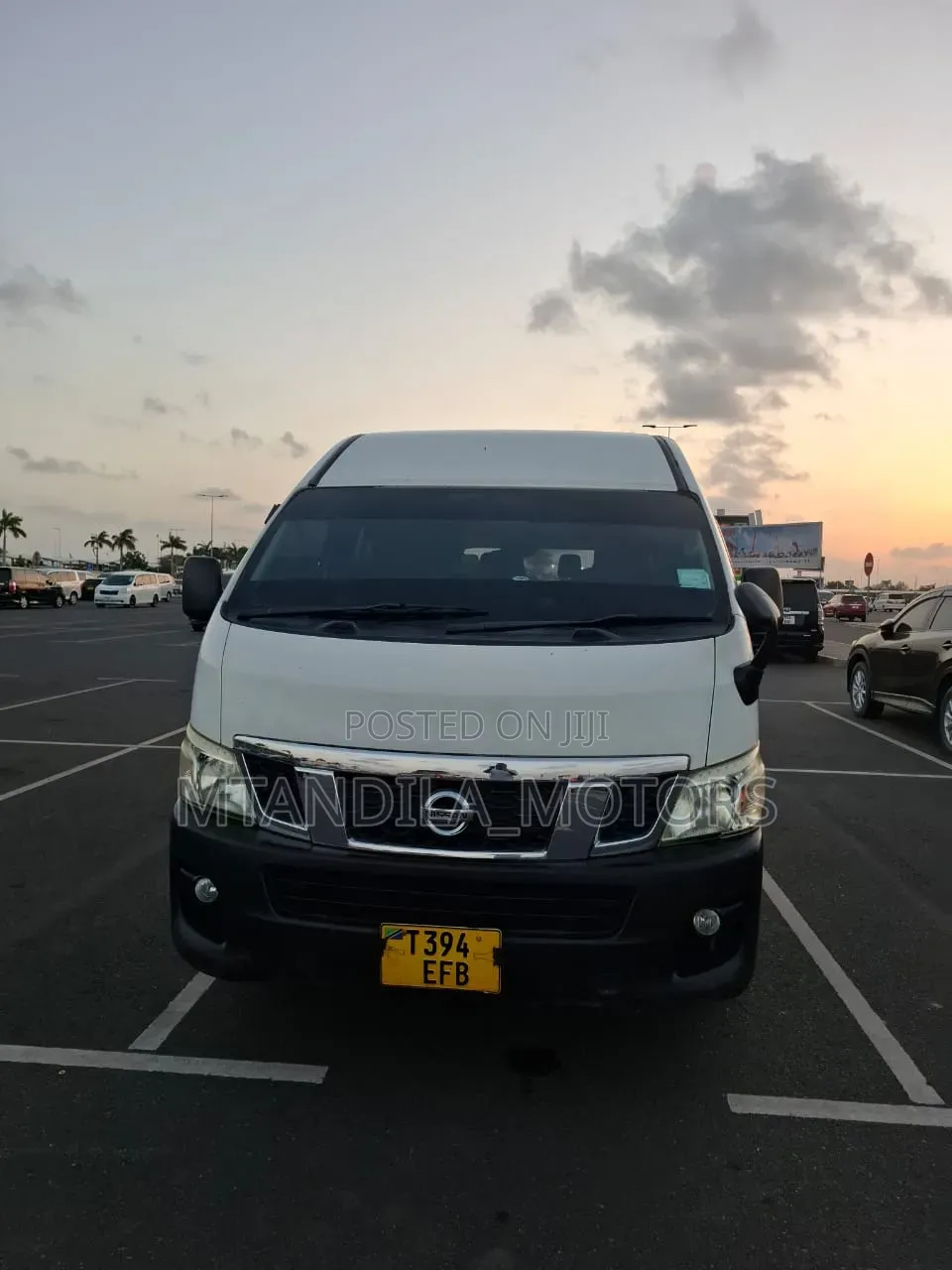 Nissan Caravan (Urvan) 2013 White