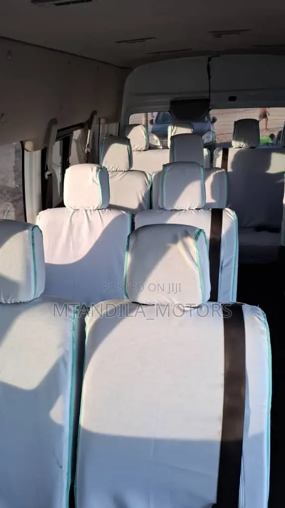 Nissan Caravan (Urvan) 2013 White