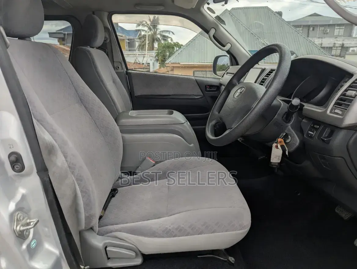 Toyota Quantum 2008 Silver