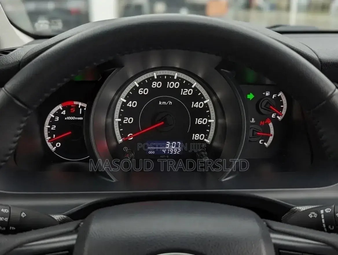 Toyota Quantum 2008 Silver