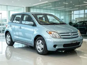 Toyota IST 2003