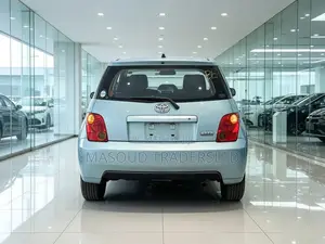 Toyota IST 2003