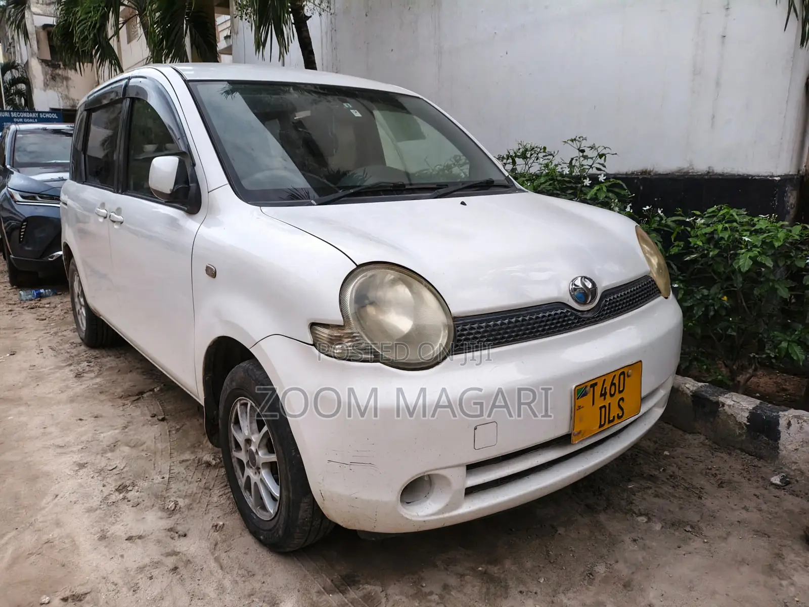 Toyota Sienta 2006 White