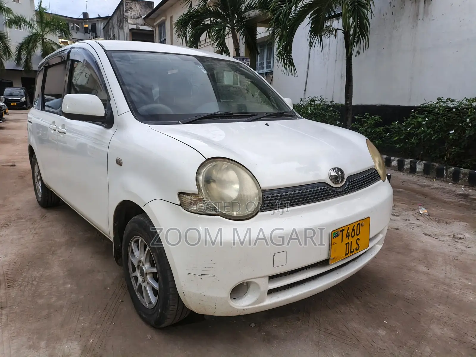Toyota Sienta 2006 White