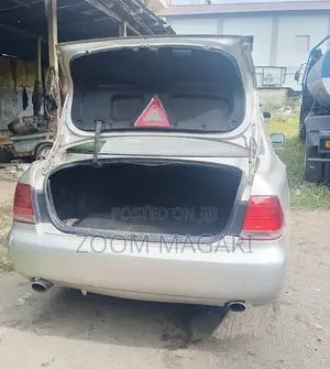 Toyota Crown 2003 Silver