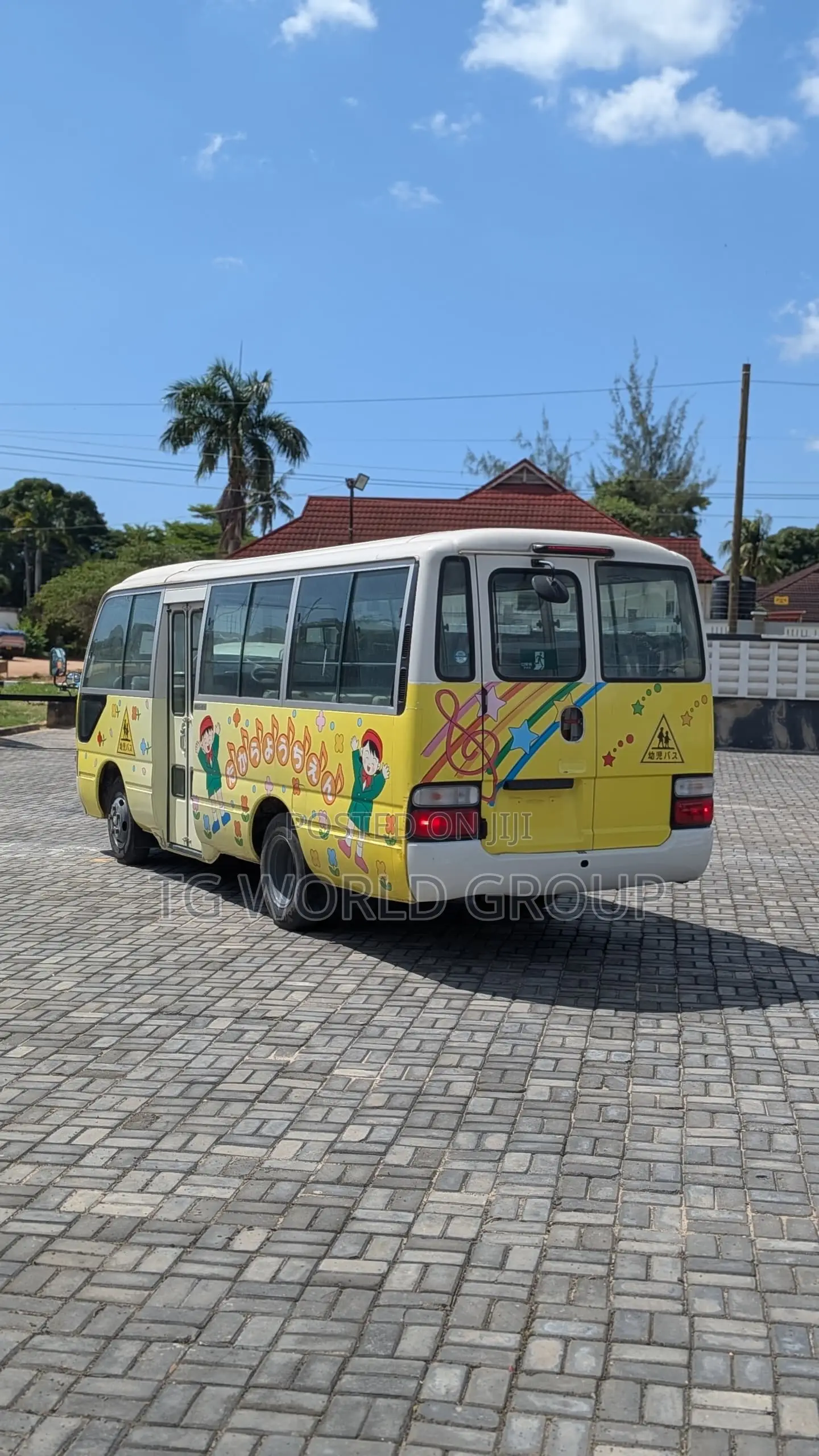 Toyota Coaster 2005 Yellow