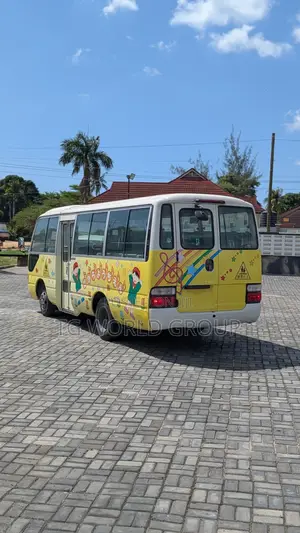 Toyota Coaster 2005 Yellow