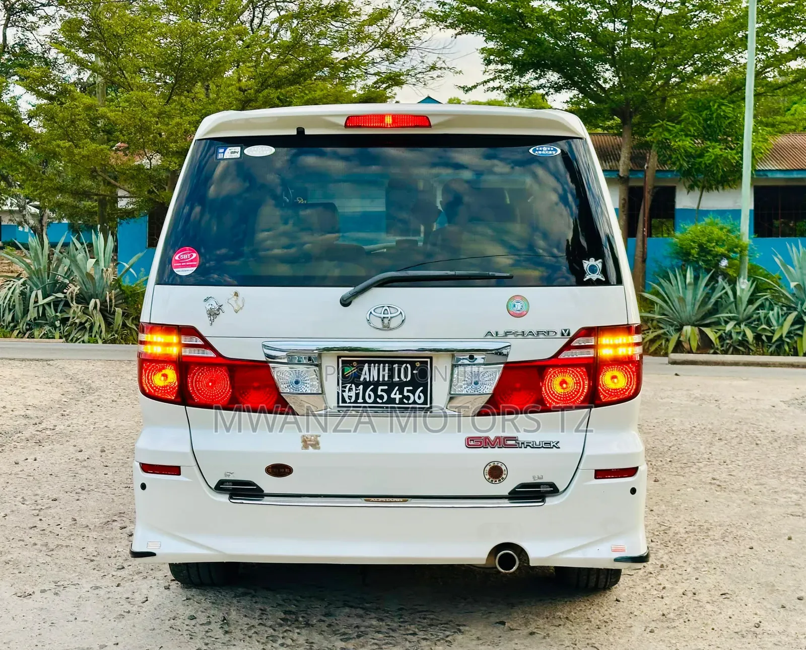 Toyota Alphard 2006 White