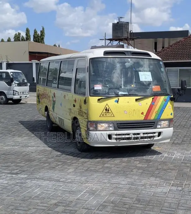 Toyota Coaster 2004 Yellow