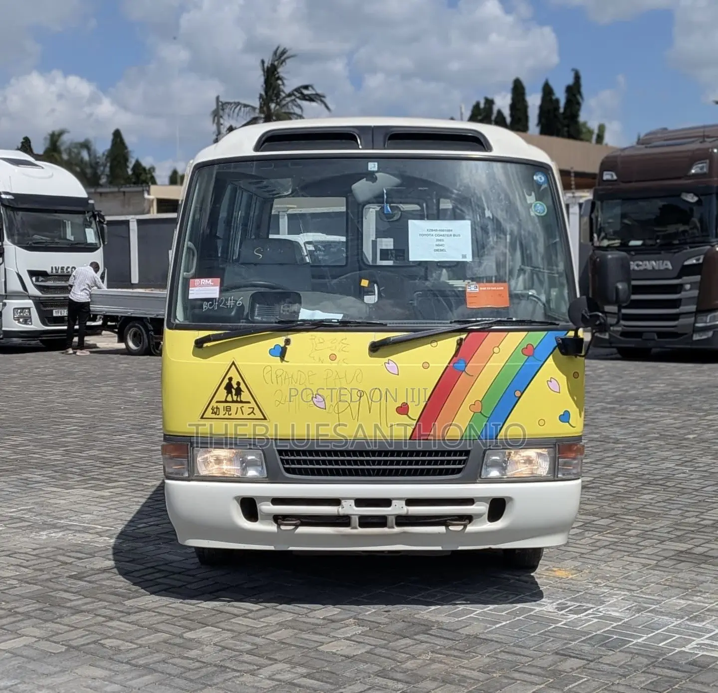 Toyota Coaster 2004 Yellow