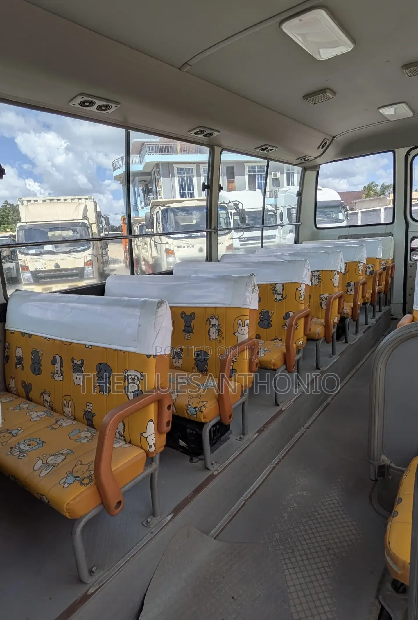 Toyota Coaster 2004 Yellow