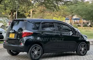 Toyota Ractis 2012 Black