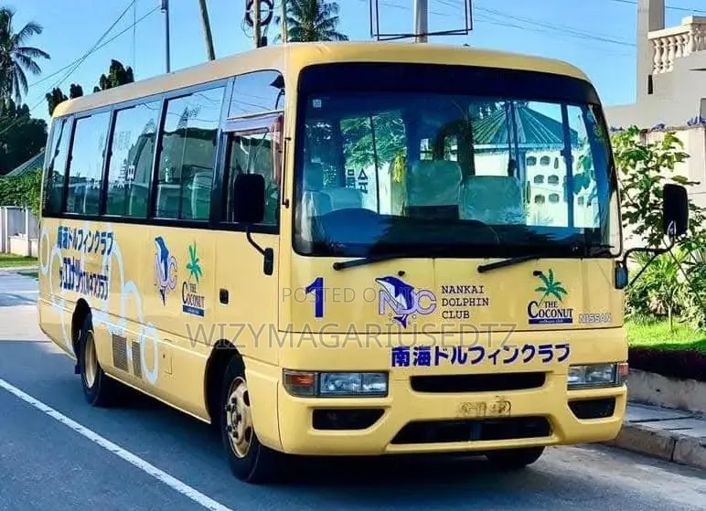 Nissan Civilian 2002 Yellow