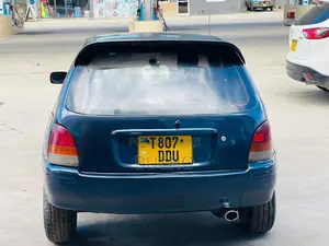 Toyota Starlet 2000 Blue