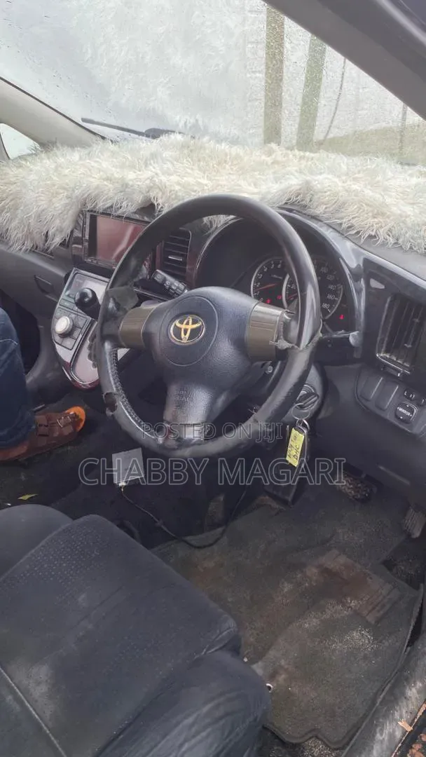 Toyota Wish 2006 Blue