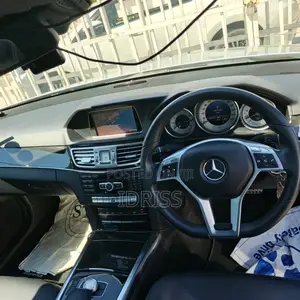 Mercedes-Benz E250 2016 Silver