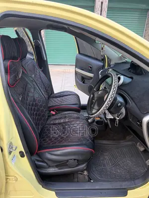 Toyota IST 2003 Yellow