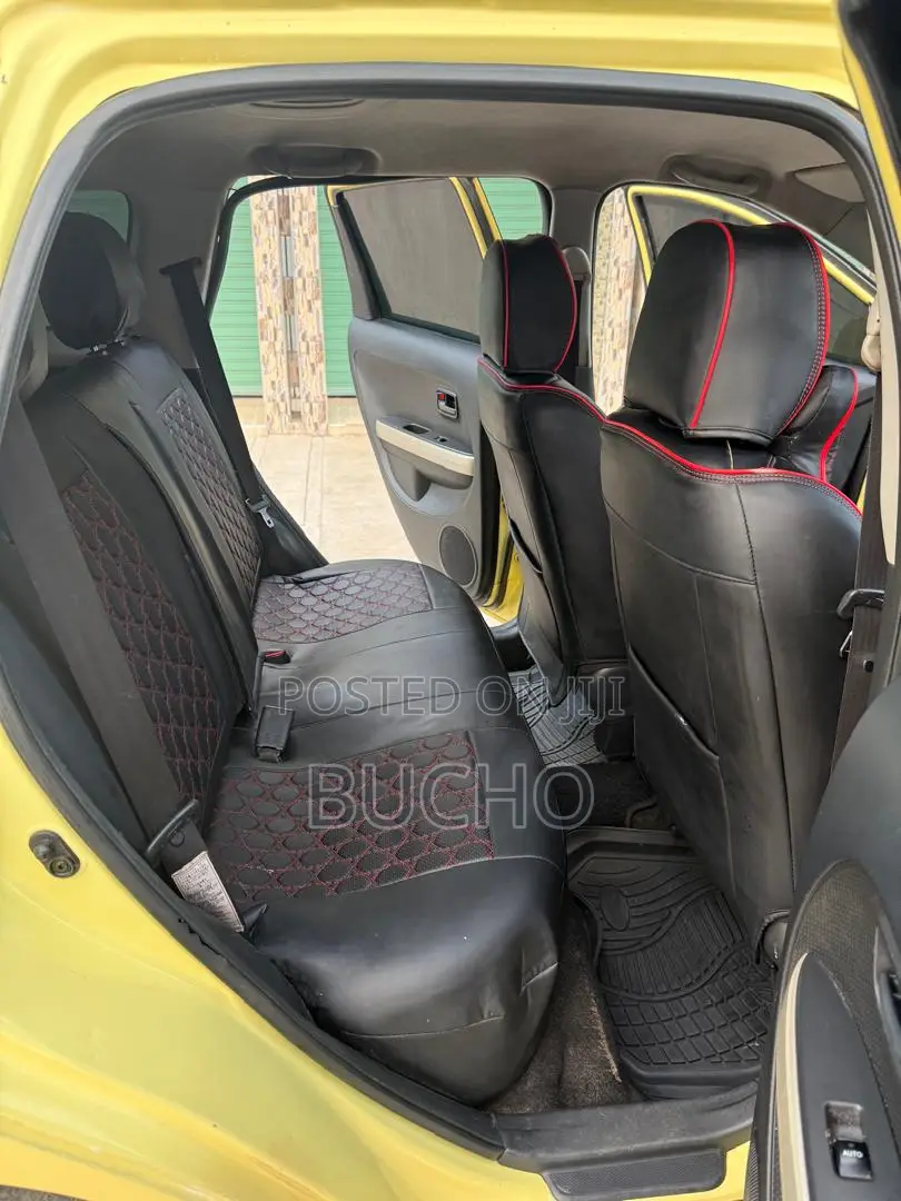 Toyota IST 2003 Yellow