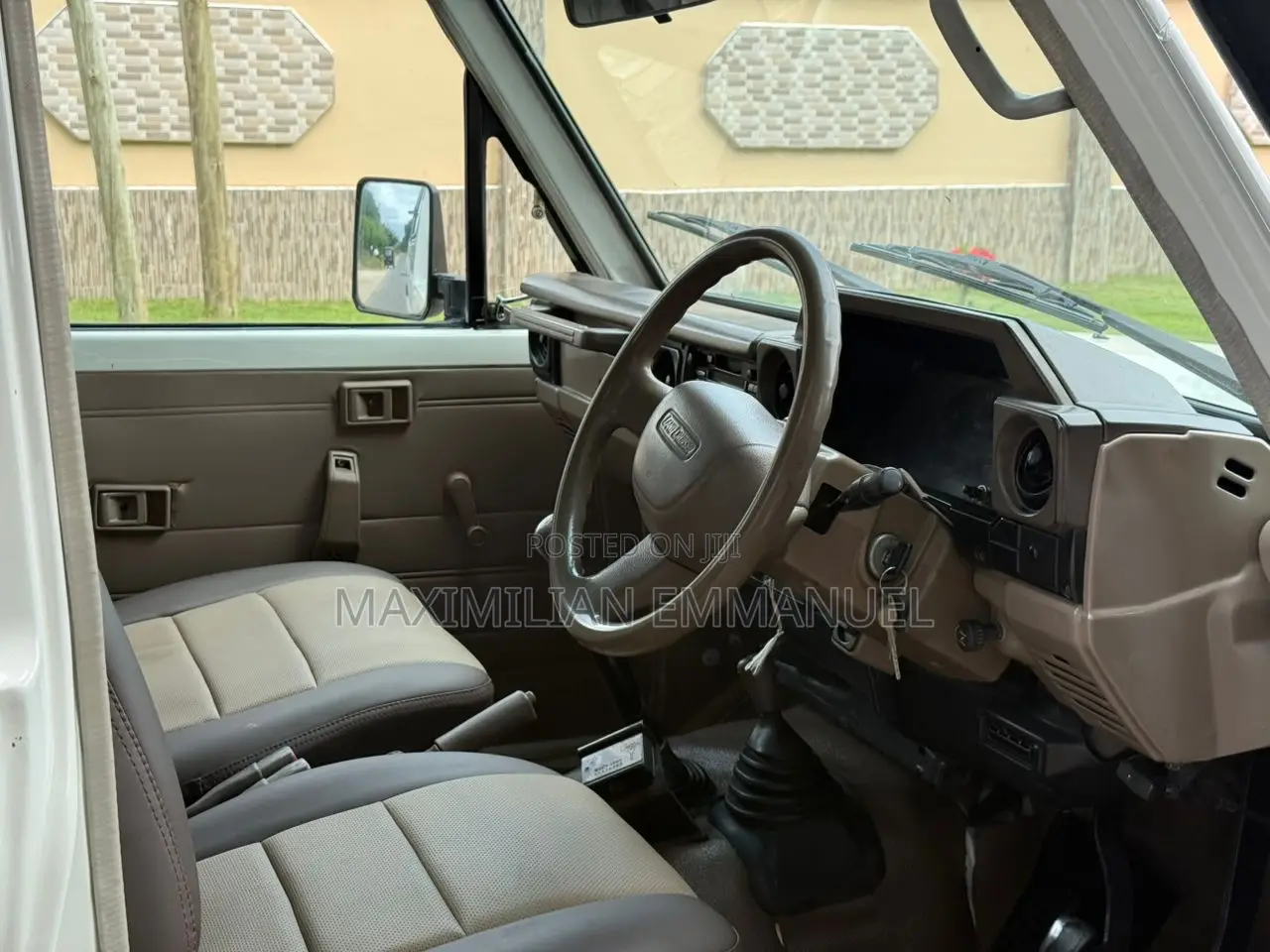 Toyota Land Cruiser 2005 White