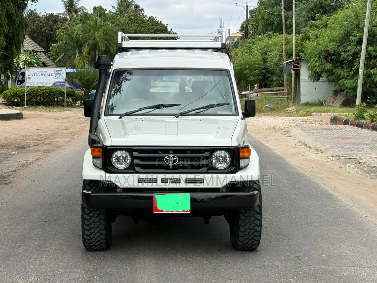 Toyota Land Cruiser 2005 White