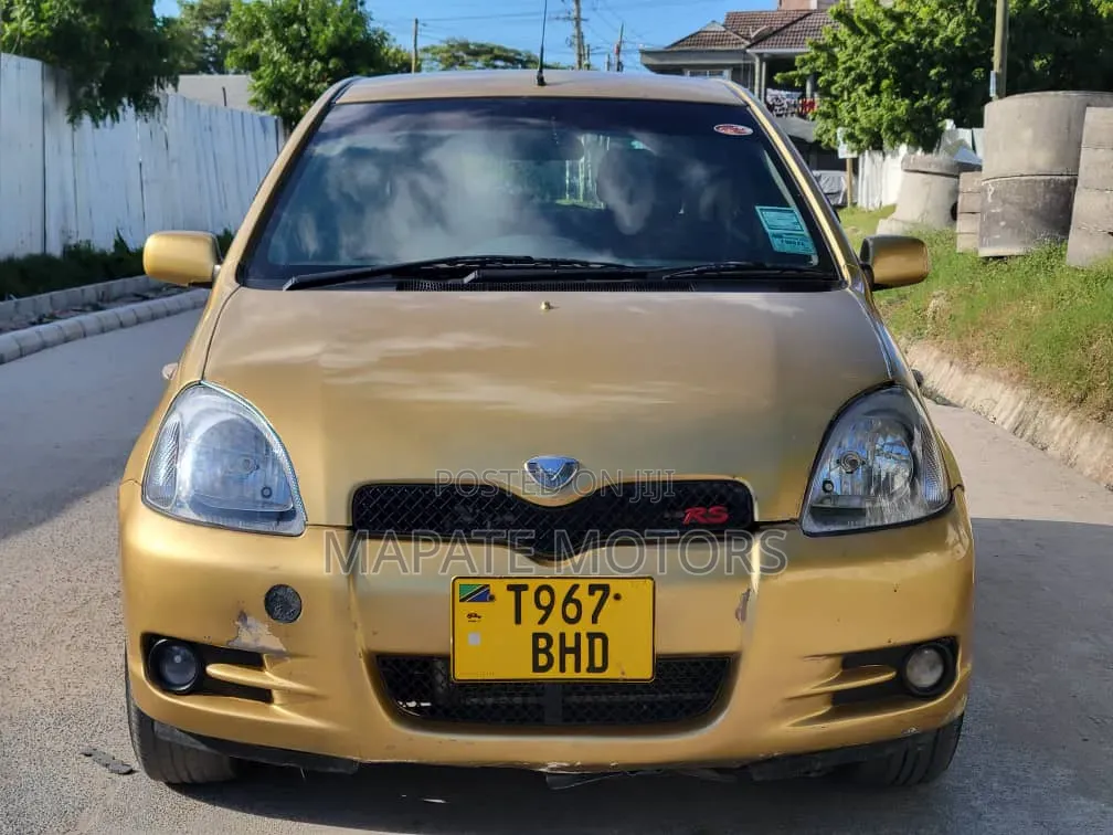 Toyota Vitz 1.5 FWD 5dr 2003 Gold