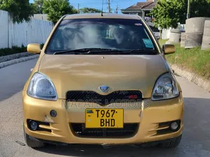 Toyota Vitz 1.5 FWD 5dr 2003 Gold