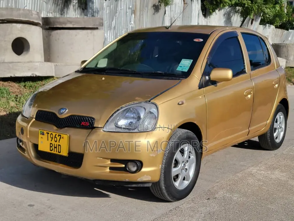 Toyota Vitz 1.5 FWD 5dr 2003 Gold