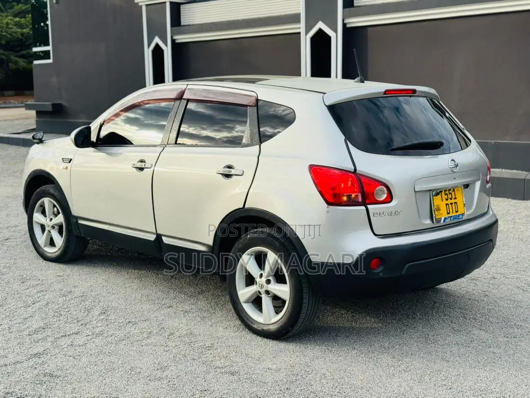 Nissan Dualis 2010 Silver