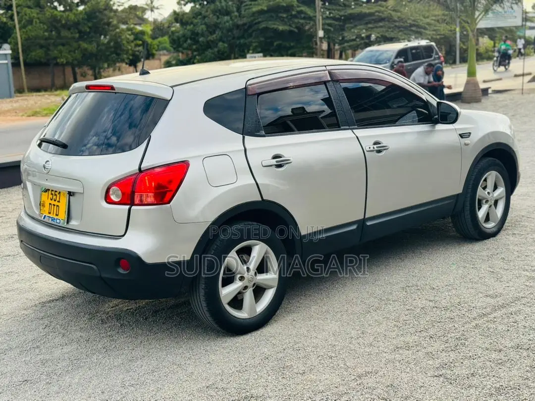 Nissan Dualis 2010 Silver