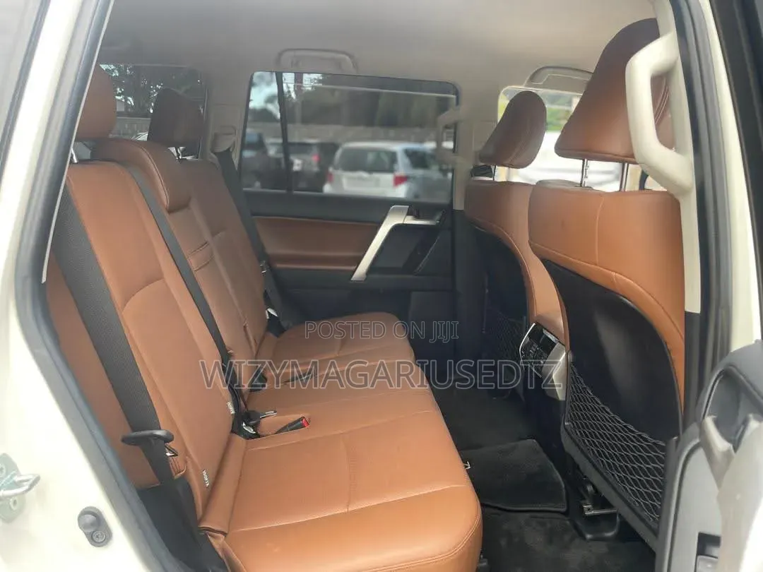 Toyota Land Cruiser Prado 2.7 2021 White