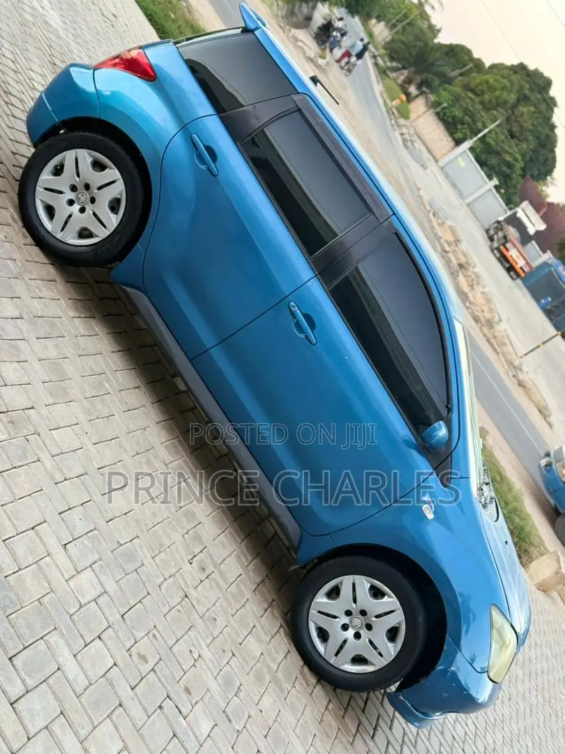 Toyota IST 2004 Blue