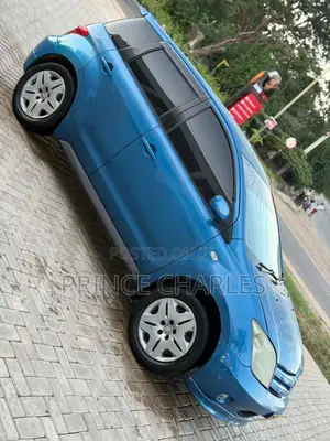 Toyota IST 2004 Blue