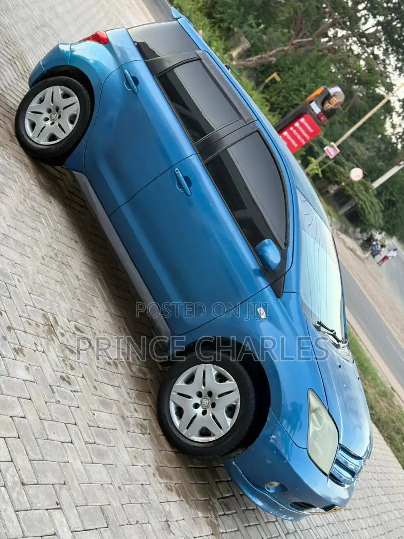 Toyota IST 2004 Blue