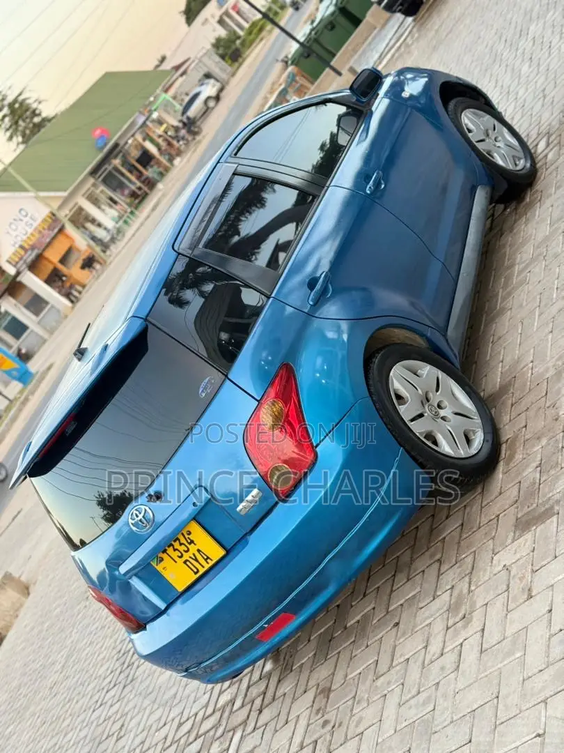 Toyota IST 2004 Blue