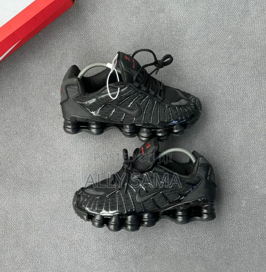 Men's Sneakers Nike Shox Black