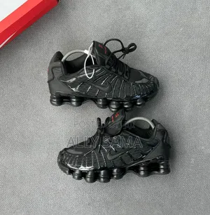 Men's Sneakers Nike Shox Black