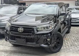 Toyota Hilux 2020 Black
