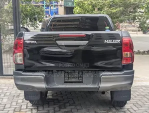 Toyota Hilux 2020 Black