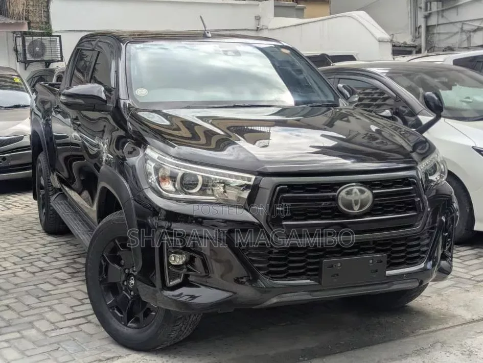 Toyota Hilux 2020 Black