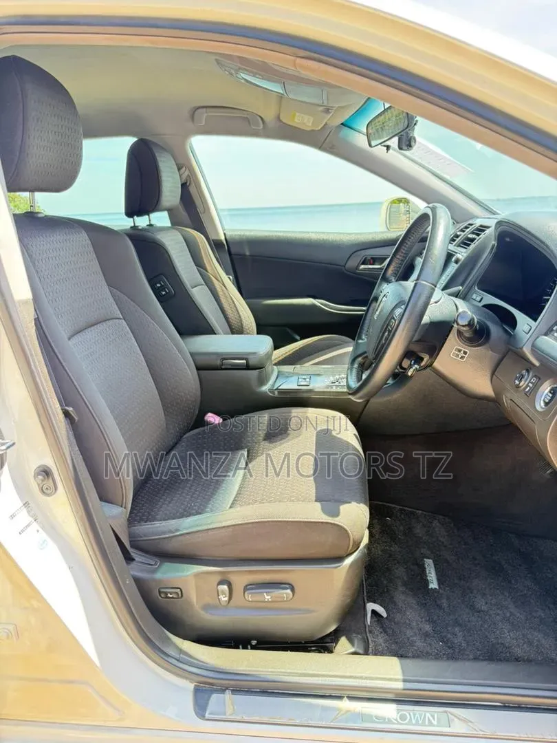 Toyota Crown 2009 Pearl