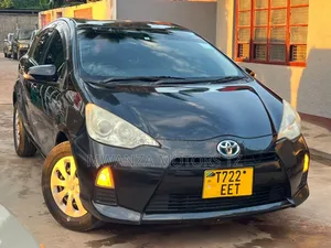 Toyota Aqua 2014 Black