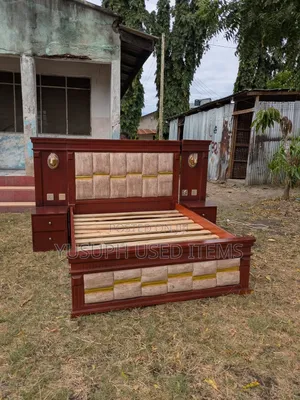 Kitanda //5x6//Bedside Mbili// Switch //Full//Used Mda McHache Sana //