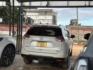 Nissan X-Trail 2013 White