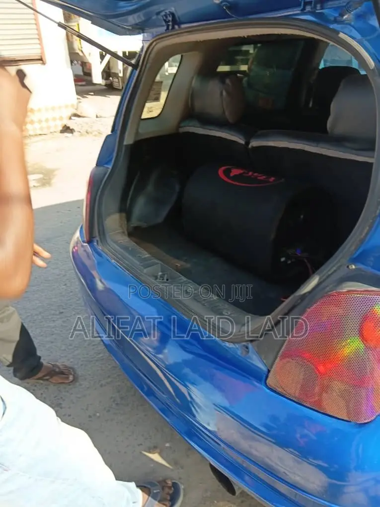 Toyota IST 2004 Blue